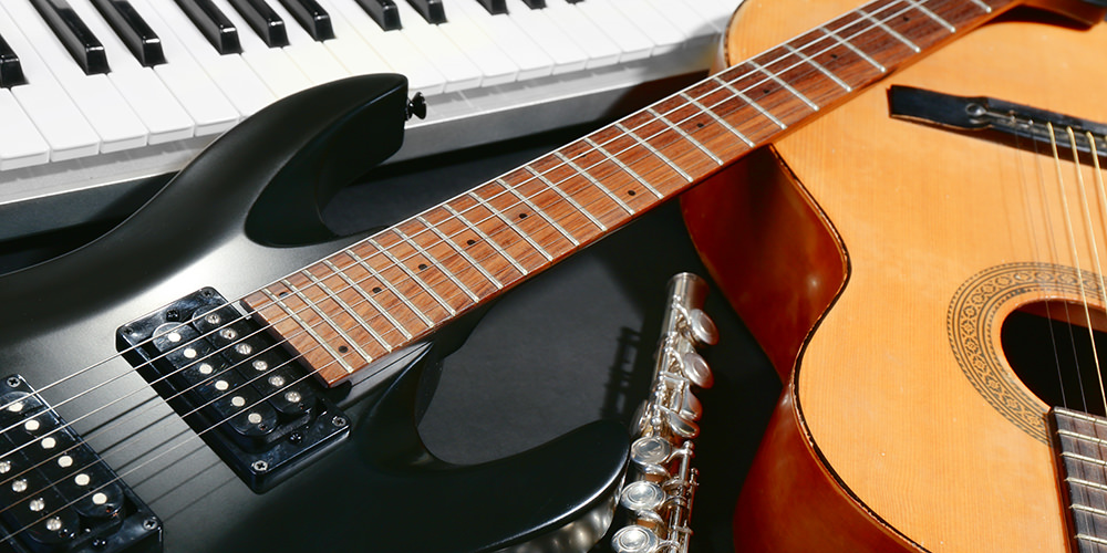 5 gode steder, hvor du kan finde brugte musikinstrumenter